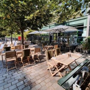 La très belle terrasse du restaurant Coretta à Paris 17