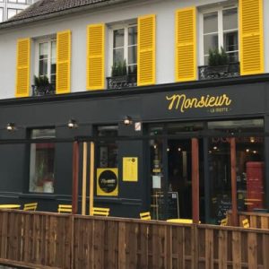 La jolie façade du bar Monsieur Le Zinc à Paris 15