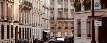 Une rue déserte à Paris